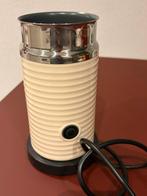 Nespresso aeroccino melkopschuimer wit / creme kleur, Witgoed en Apparatuur, Melkopschuimers, Ophalen of Verzenden, Zo goed als nieuw