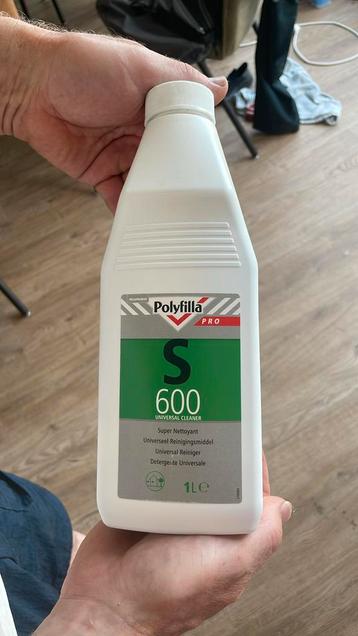 Polyfilla reiniger beschikbaar voor biedingen