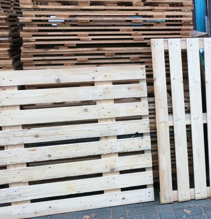 Platte pallets, Doe-het-zelf en Verbouw, Hout en Planken, Zo goed als nieuw, Pallet, Overige houtsoorten, Minder dan 200 cm, Minder dan 25 mm