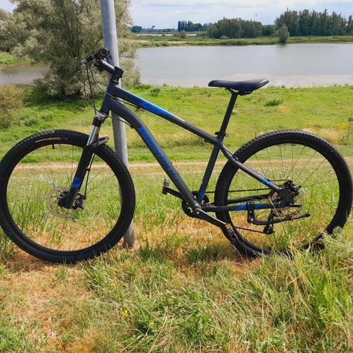 Rockrider St120 jongens fiets/mountainbike, Fietsen en Brommers, Fietsen | Jongens, Zo goed als nieuw, 26 inch of meer, Handrem