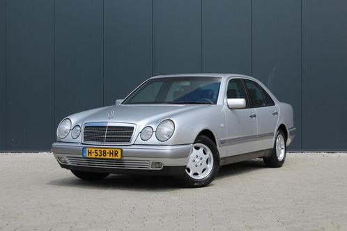Mercedes-Benz E-klasse 240 Avantgarde | Youngtimer | Automaa, Auto's, Mercedes-Benz, Te koop, E-Klasse, ABS, Airbags, Airconditioning