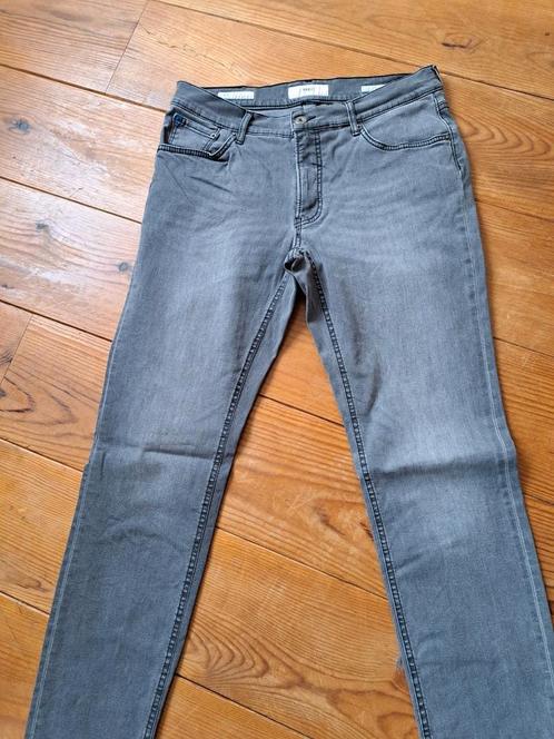 Brax zomer herenbroek middengrijs, Kleding | Heren, Spijkerbroeken en Jeans, Zo goed als nieuw, W33 - W34 (confectie 48/50), Grijs