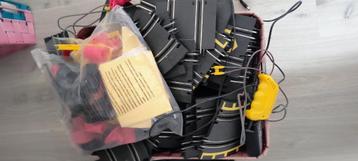 Onderdelen van een racebaan beschikbaar voor biedingen