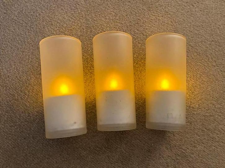 Philips Imageo Candlelight kaars warm licht met laadstation, Huis en Inrichting, Lampen | Losse lampen, Gebruikt, Soft of Flame