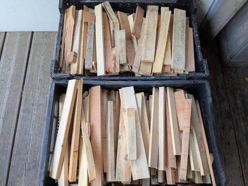 Schoon droog aanmaak houtjes, Tuin en Terras, Haardhout, Blokken, Overige houtsoorten, Minder dan 3 m³, Ophalen of Verzenden