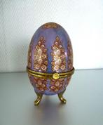 Vintage porseleinen ei met roze bloemen, verguld, handmade, Antiek en Kunst, Ophalen of Verzenden