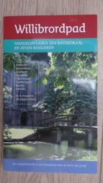 Boek wandelen: Willibrordpad, wandelen langs een kathedraal, Fiets- of Wandelgids, Europa, Zo goed als nieuw, Ophalen