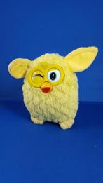 Furby knuffel, geel, met knipoog. Hasbro 2013, 16cm. 8A1, Tweedehands verkoop, Tweedehands verkoop, Gebruikt, Overige typen