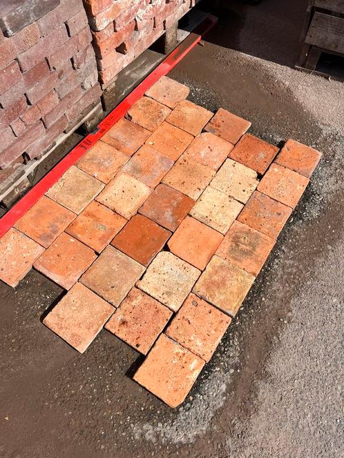 Lichte Franse plavuizen zeer mooi zalm geel 16x16 27.5M2, Doe-het-zelf en Verbouw, Vloerdelen en Plavuizen, Gebruikt, Plavuizen