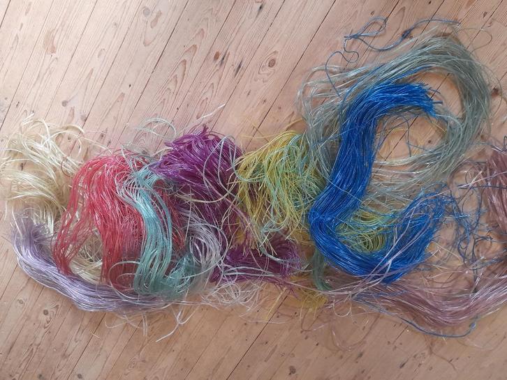 Opruiming Scoubidou touwtjes - glitter scoebidoe, Hobby en Vrije tijd, Knutselen, Nieuw, Materiaal, Ophalen of Verzenden