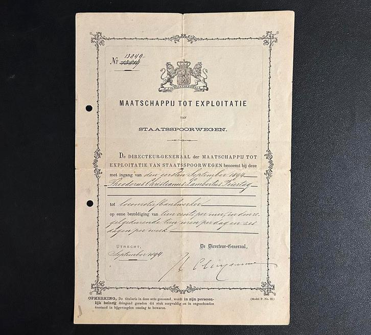 Akte van aanstelling locomotiefbankwerker SS (1894), Verzamelen, Spoorwegen en Tramwegen, Gebruikt, Trein, Ophalen of Verzenden