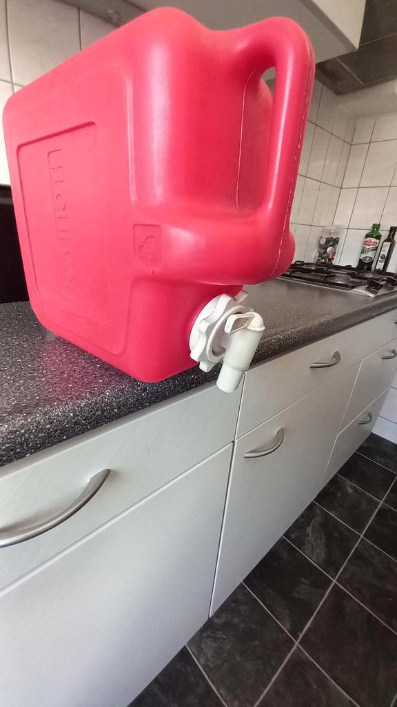 Curver Jerrycan 10L met Kraan - Wateropslag, Caravans en Kamperen, Kampeeraccessoires, Gebruikt, Ophalen of Verzenden