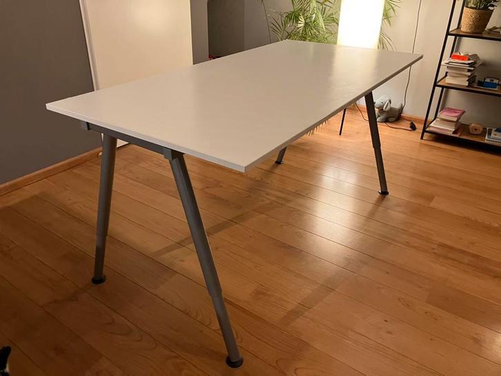 Bureau 80x160 cm in hoogte verstelbaar Ikea Galant, Huis en Inrichting, Bureaus, Gebruikt, Bureau, In hoogte verstelbaar, Ophalen