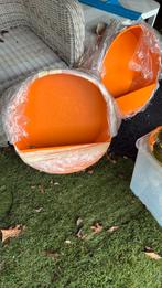 2 oranje bloembakken voor binnen op te hangen, Tuin en Terras, Bloembakken en Plantenbakken, Ophalen, Kunststof, Minder dan 60 cm