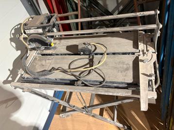Inter Dynamics Dynamic 680 Tegelzaagmachine beschikbaar voor biedingen