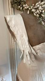 Prachtige oude bruids handschoenen, Ophalen of Verzenden