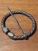 Oude Zilveren Mantelspeld - Gedraaid Zilver, Antiek en Kunst, Ophalen of Verzenden