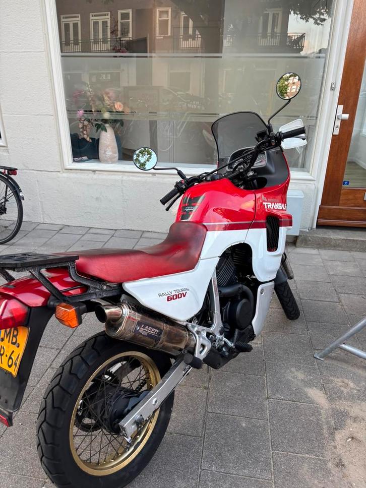 Honda xl600v Transalp met laser uitlaat, Motoren, Motoren | Honda, Particulier, Toermotor, Minimaal motorrijbewijs A2, Ophalen