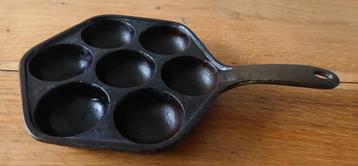 Gietijzeren Aebleskiver Pan voor poffers beschikbaar voor biedingen
