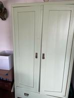 Vintage Kast, Zachtgroen, + eenzelfde kast ongeverfd, Antiek en Kunst, Antiek | Meubels | Kasten, Ophalen