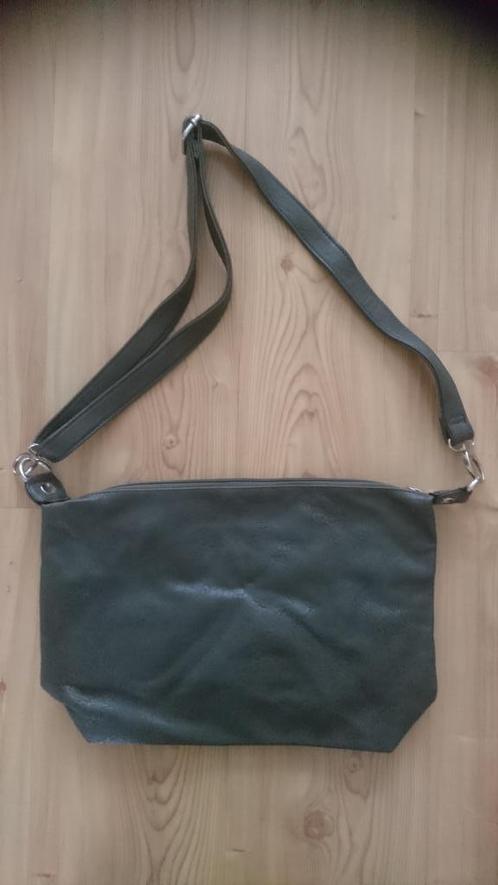 Tas damestas schoudertas dames legergroen rits groen, Sieraden, Tassen en Uiterlijk, Tassen | Damestassen, Zo goed als nieuw, Handtas