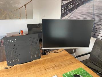 Complete set monitor + accessoires beschikbaar voor biedingen