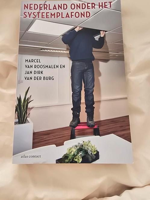 Marcel van Roosmalen - Nederland onder het systeemplafond, Boeken, Overige Boeken, Zo goed als nieuw, Ophalen of Verzenden