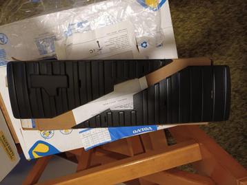 NOS wintergrille voor de Volvo 440 en 460 beschikbaar voor biedingen