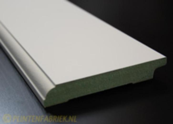 plinten 18x120x4880 recht en met kraal, Doe-het-zelf en Verbouw, Plinten en Afwerking, Nieuw, Plinten, Mdf, 200 tot 250 cm, Ophalen of Verzenden