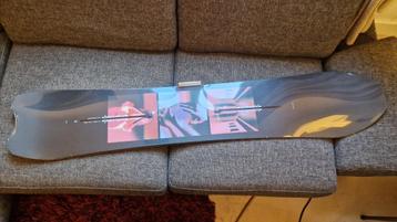 Burton Skeleton Key 150 + Cartel bindings(Nieuw) beschikbaar voor biedingen