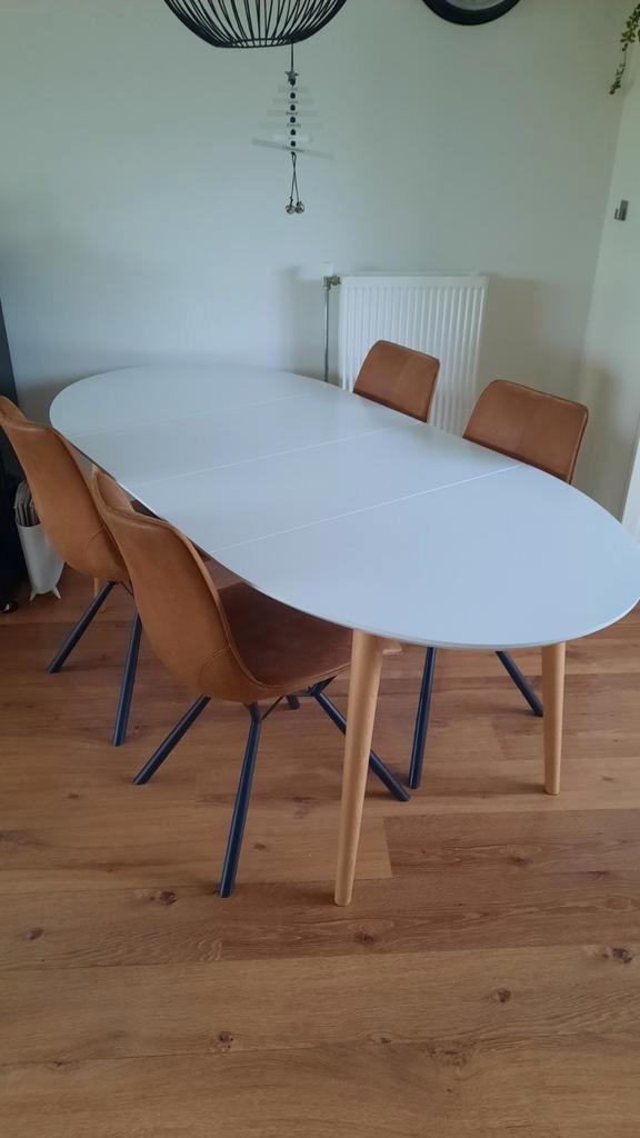 Ovale uitschuifbare eettafel, Huis en Inrichting, Tafels | Eettafels, Zo goed als nieuw, 50 tot 100 cm, 150 tot 200 cm, Vier personen