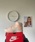 Nike Dunk High Crimson Tint 40, Nieuw, Nike, Ophalen of Verzenden, Sneakers of Gympen