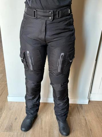 Buse motorbroek maat 40 beschikbaar voor biedingen