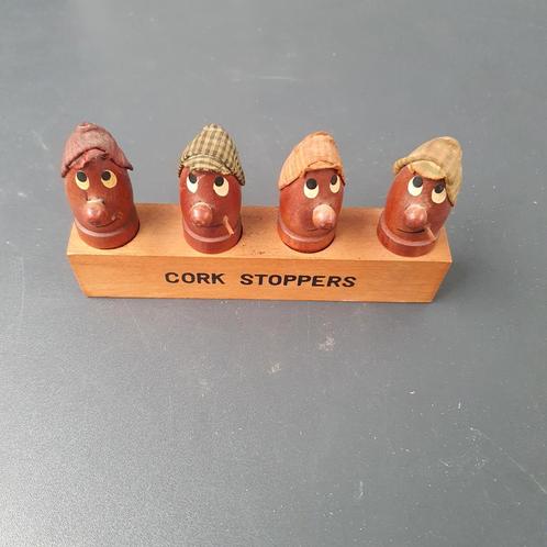Vintage Kurken Stoppers Set - Houten Figuren, Antiek en Kunst, Antiek | Woonaccessoires, Ophalen
