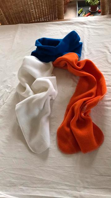 Sjaal en col beschikbaar voor biedingen