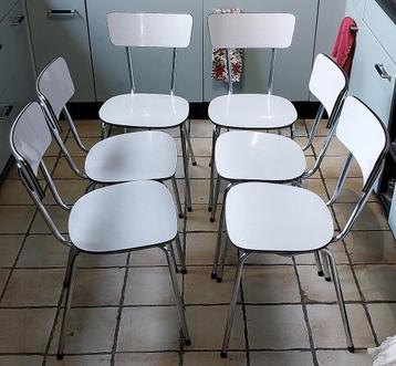 6 st. lichtgrijze Formica keukenstoelen ( per st. € 20,00) beschikbaar voor biedingen
