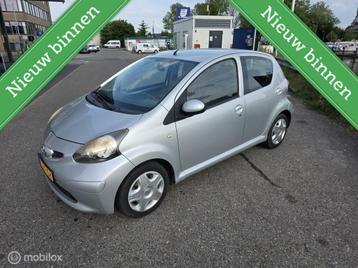 Toyota Aygo 1.0-12V + AUTOMAAT, APK, 5 DEURS * beschikbaar voor biedingen