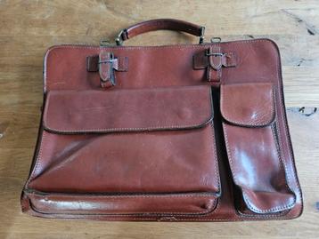 Vintage leren aktetas B40xH30 cm beschikbaar voor biedingen