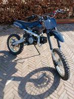 Pitbike 140cc start en loopt goed lekt mooie kleur, Fietsen en Brommers, Ophalen, Overige merken