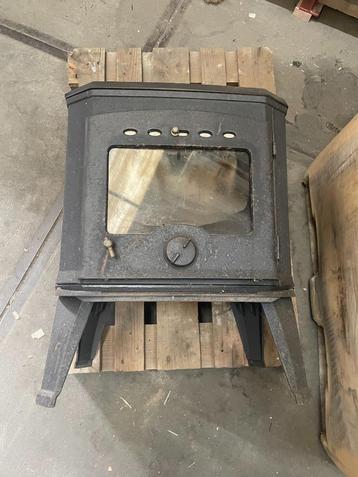 Hout kachel €200 beschikbaar voor biedingen