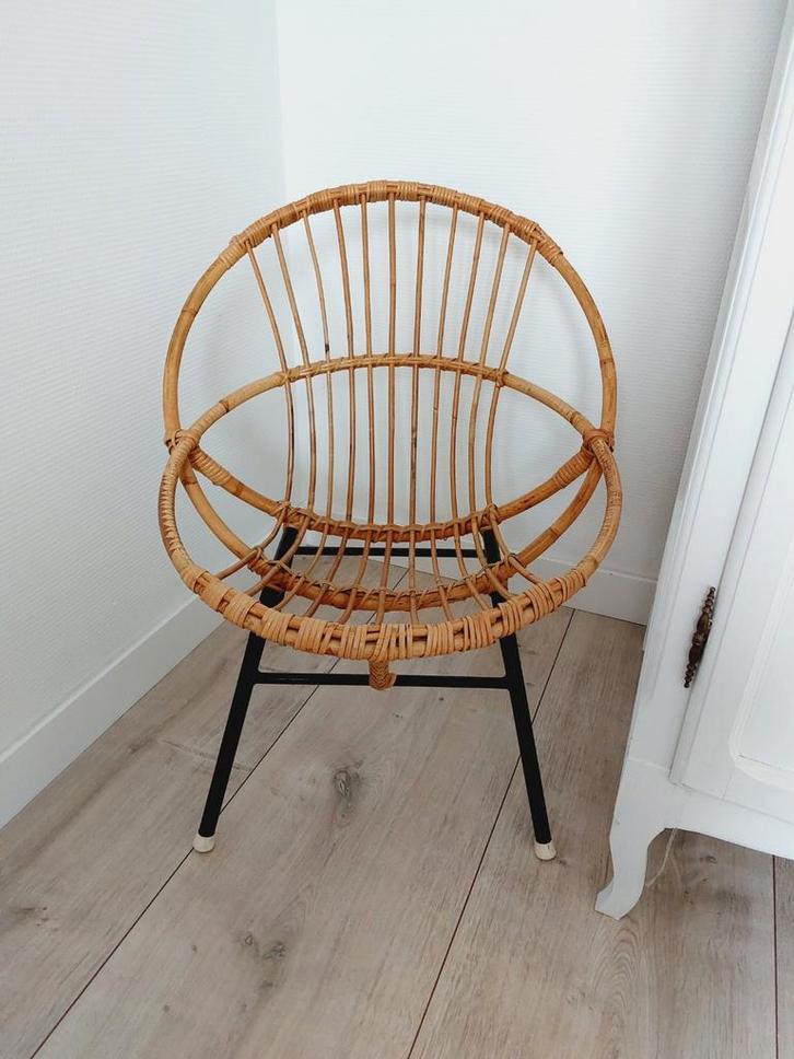Nostalgisch Rohé rotan kinderstoeltje, Kinderen en Baby's, Kinderkamer | Overige Meubels, Zo goed als nieuw, Stoel, Ophalen