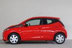 Toyota Aygo 1.0 VVT-i x-play NL-Auto! € 14.450,00, Auto's, Toyota, Nieuw, Origineel Nederlands, 4 stoelen, 3 cilinders