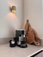 Delonghi Dedica EC685 Espressomachine - Zwart, Afneembaar waterreservoir, Gebruikt, Espresso apparaat, Gemalen koffie