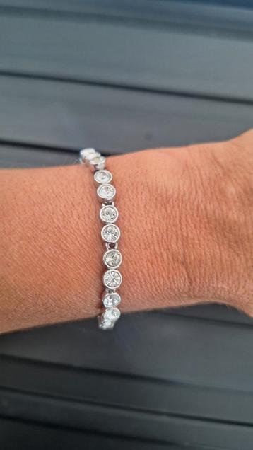 Originele swarovski armband beschikbaar voor biedingen