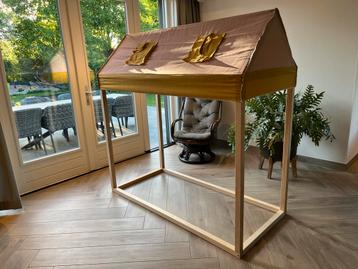 Factory Petite houten speelhuis / speeltent beschikbaar voor biedingen
