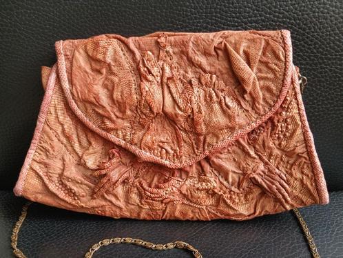 2 tasjes krokodil met poten en kop opgezet taxidermie, Verzamelen, Dierenverzamelingen, Zo goed als nieuw, Ophalen of Verzenden