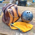 bowlingbal met poetsdoek/draagzak en lederen draagtas, Sport en Fitness, Bowlen, Ophalen of Verzenden