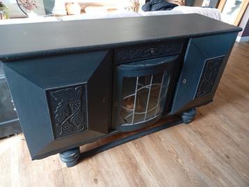 Dressoir met Glasdeur beschikbaar voor biedingen