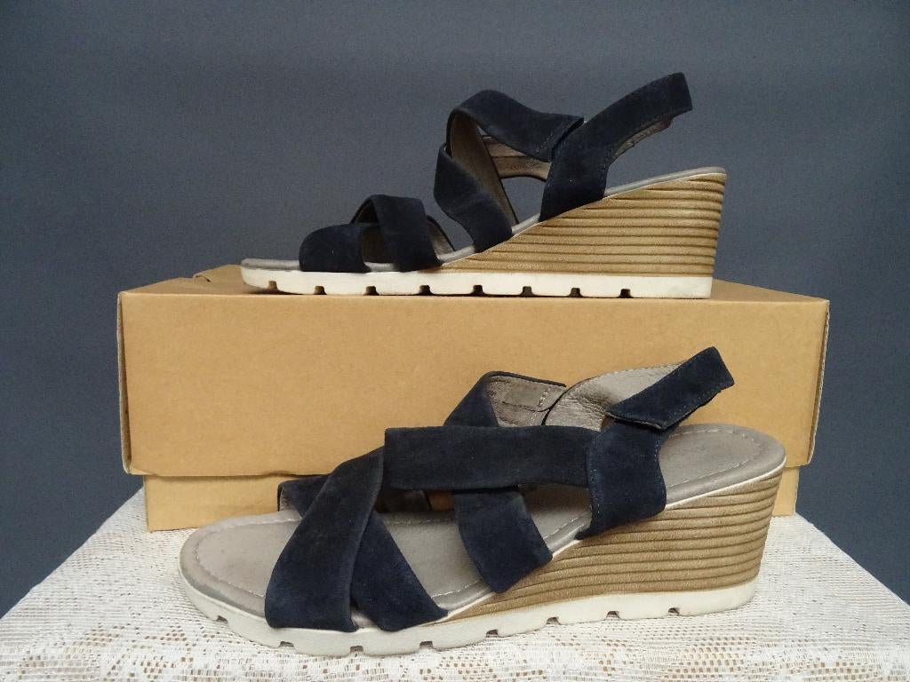 ANNA FIELD maat 41, suedeleren sleehak sandalen., Anna Field, Blauw, Zo goed als nieuw, Sandalen of Muiltjes