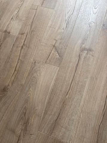 Laminaat van Quick Step 45m2 + ondervloer. beschikbaar voor biedingen